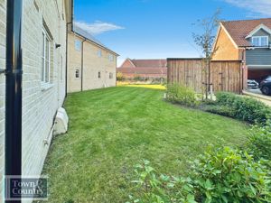 KEATS CRESCENT- click for photo gallery